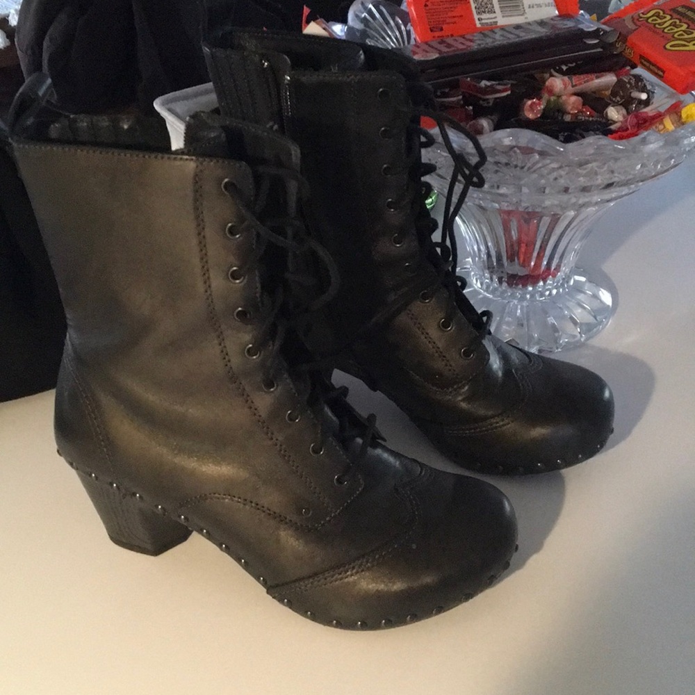 Dansko boot